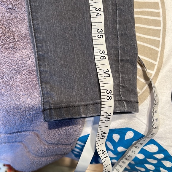 Desigual women’s skinny jeans. Size 28. - Picture 7 of 8